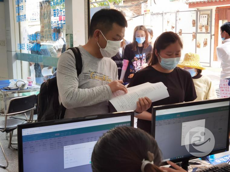 集体接种新冠肺炎疫苗02+.jpg 集体接种新冠肺炎疫苗02+.jpg