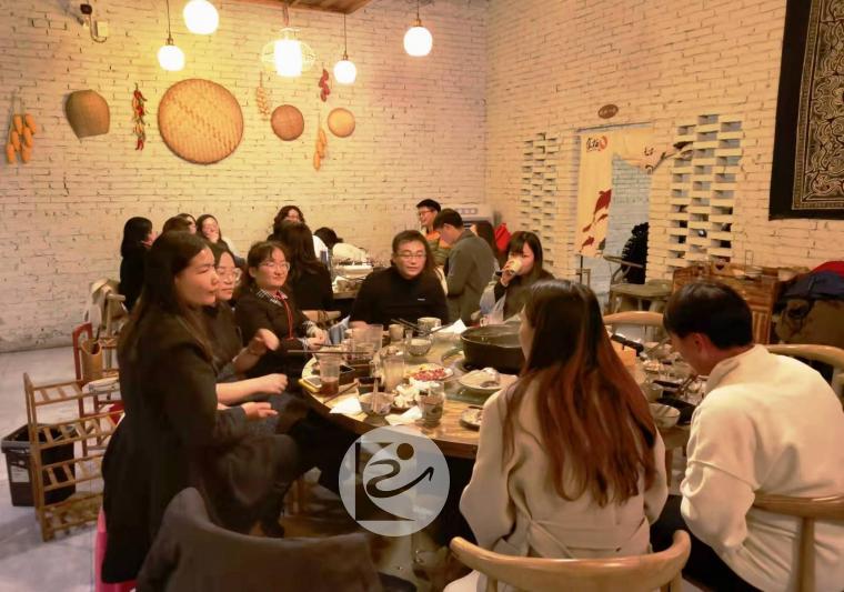 21新年聚会+.jpg 21新年聚会+.jpg