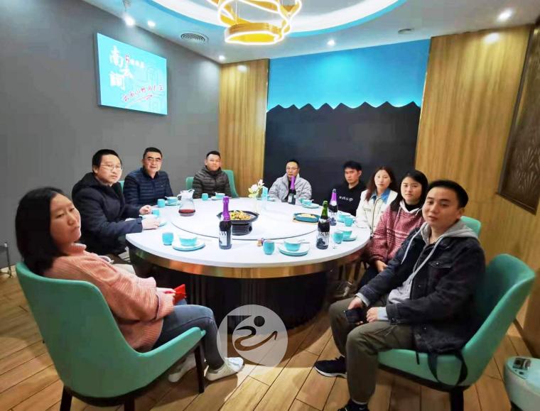 昆明旭坤资产评估公司评估二部、三部员工喜迎2022新年+.jpg