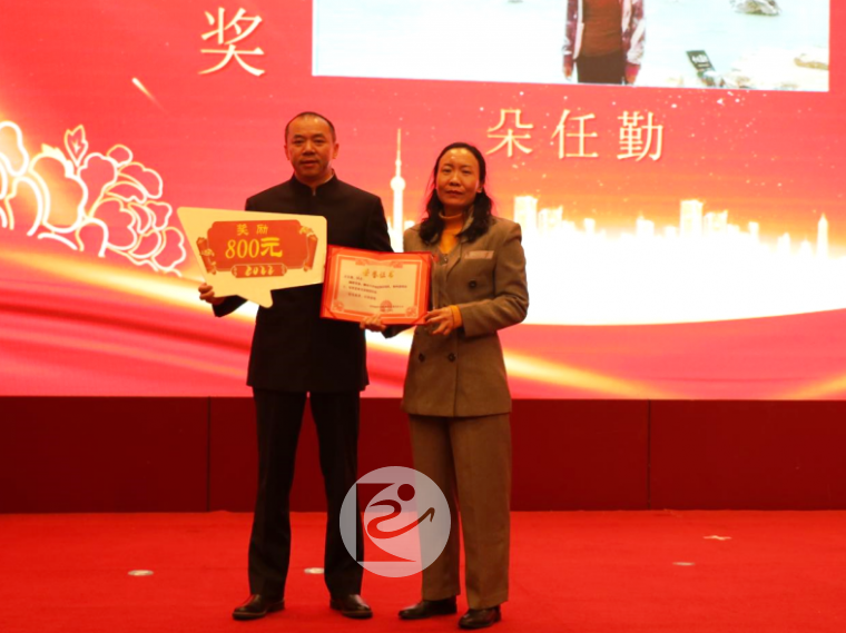 昆明旭坤举行2021年终总结会19+.png